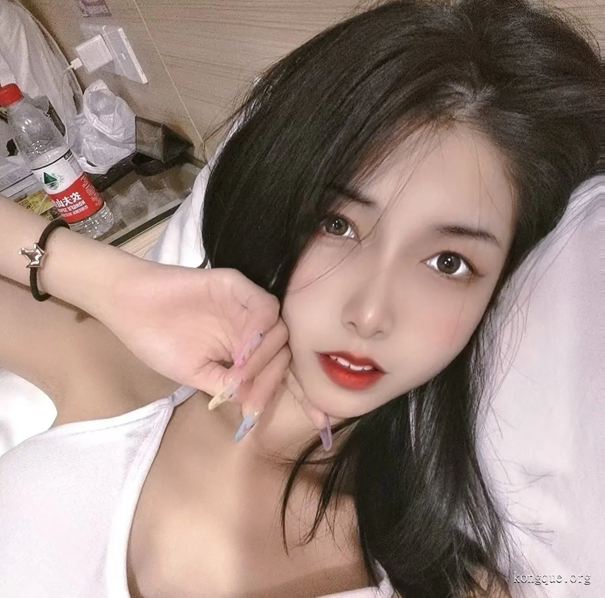 图片[6]-鱼鱼足影 – 全套足袜写真&视频[91期-2024.8]-万千少女网红映画